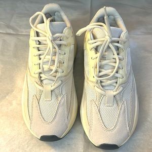 Yeezy Boost 700 - Analog